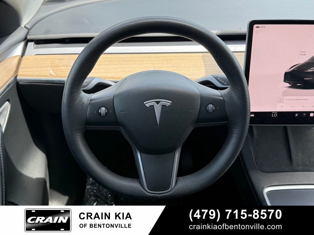 2024 Tesla Model Y Long Range - AWD / CLEAN CARFAX / ONE OWNER