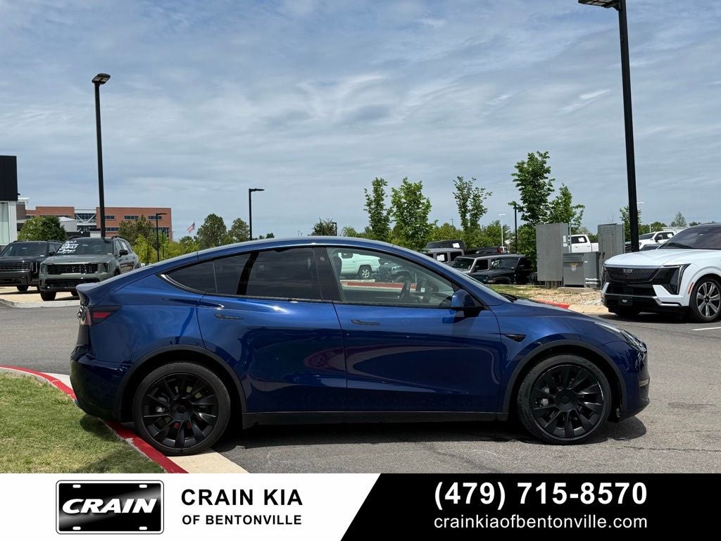 2022 Tesla Model Y Long Range - AWD / CLEAN CARFAX