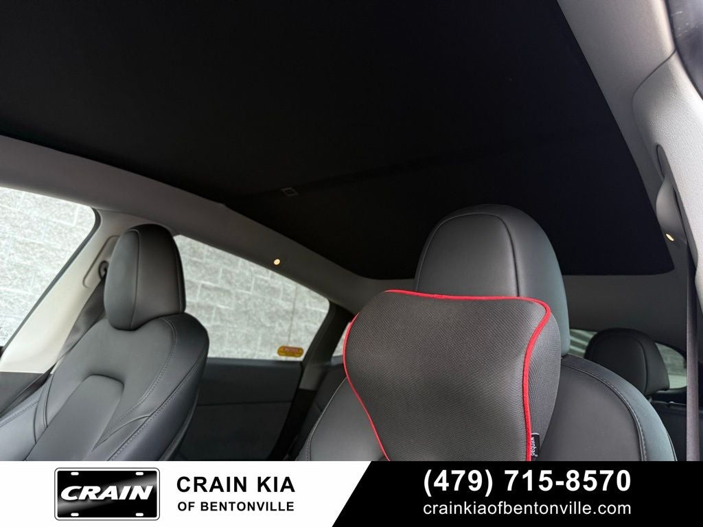 2023 Tesla Model Y Long Range - HW4 COMPUTER / AWD / CARFAX ONE OWNER