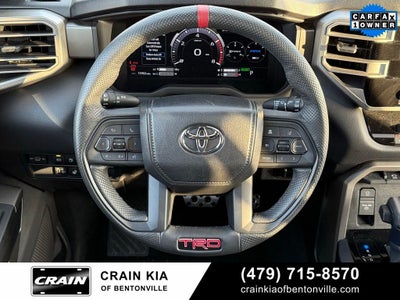 2025 Toyota Sequoia SR5 - 4WD / SUNROOF / CARFAX ONE OWNER
