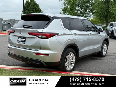 2024 Mitsubishi Outlander ES - 4WD / CLEAN CARFAX HISTORY