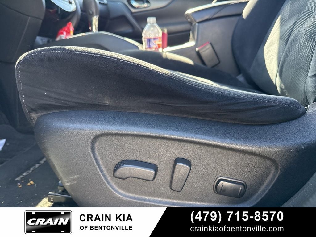 2016 Nissan Rogue SV - WHOLESALE / AS-IS