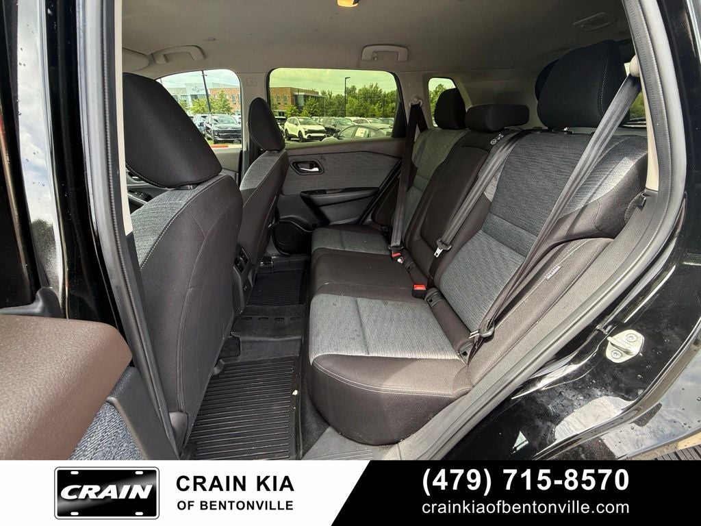 2023 Nissan Rogue SV - CLEAN CARFAX / ONE OWNER