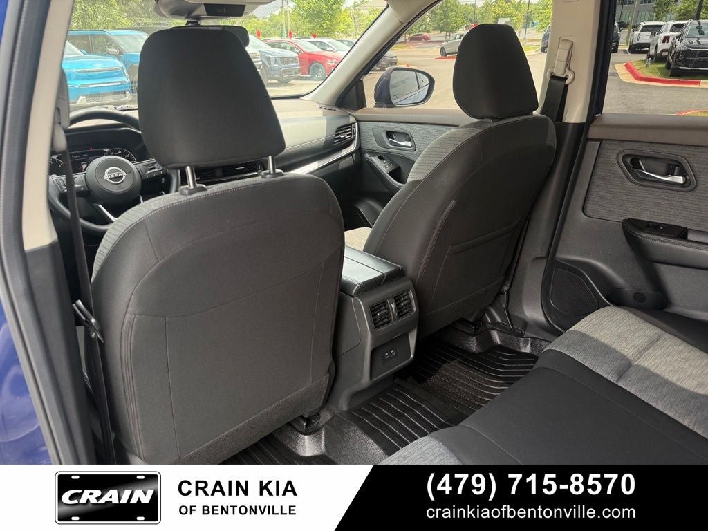 2023 Nissan Rogue SV - AWD / CLEAN CARFAX