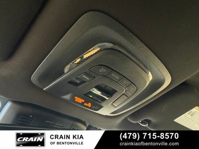 2023 Toyota Crown Limited - AWD / PANORAMIC SUNROOF