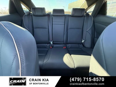 2023 Toyota Crown Limited - AWD / PANORAMIC SUNROOF