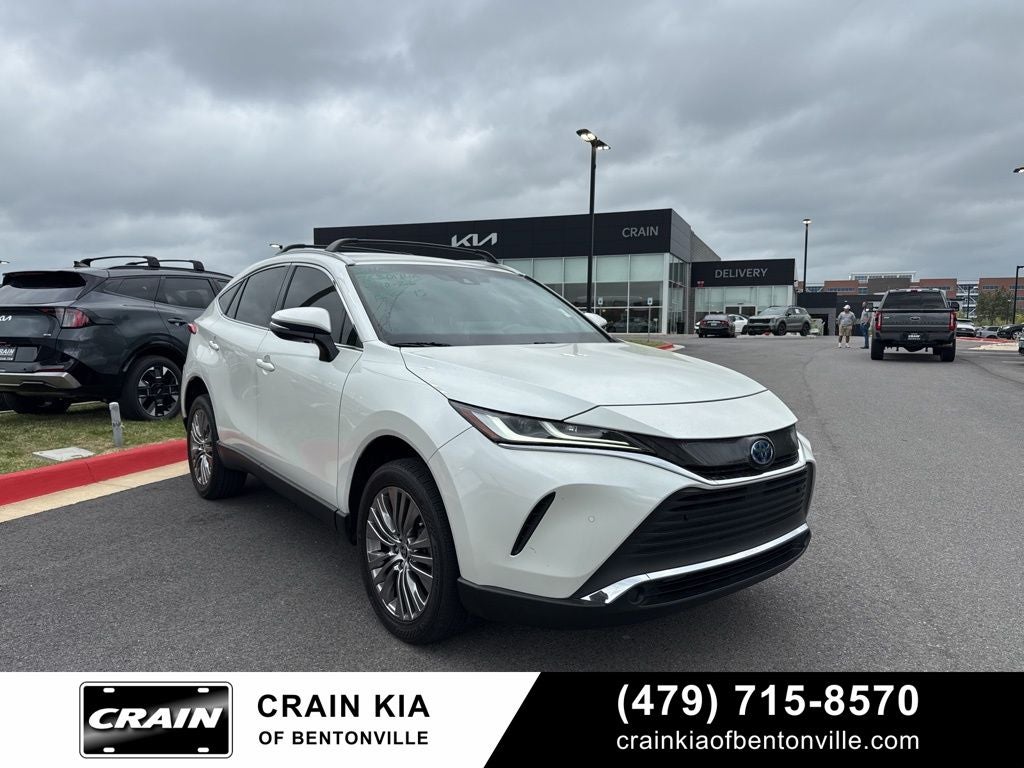 2022 Toyota Venza XLE - AWD