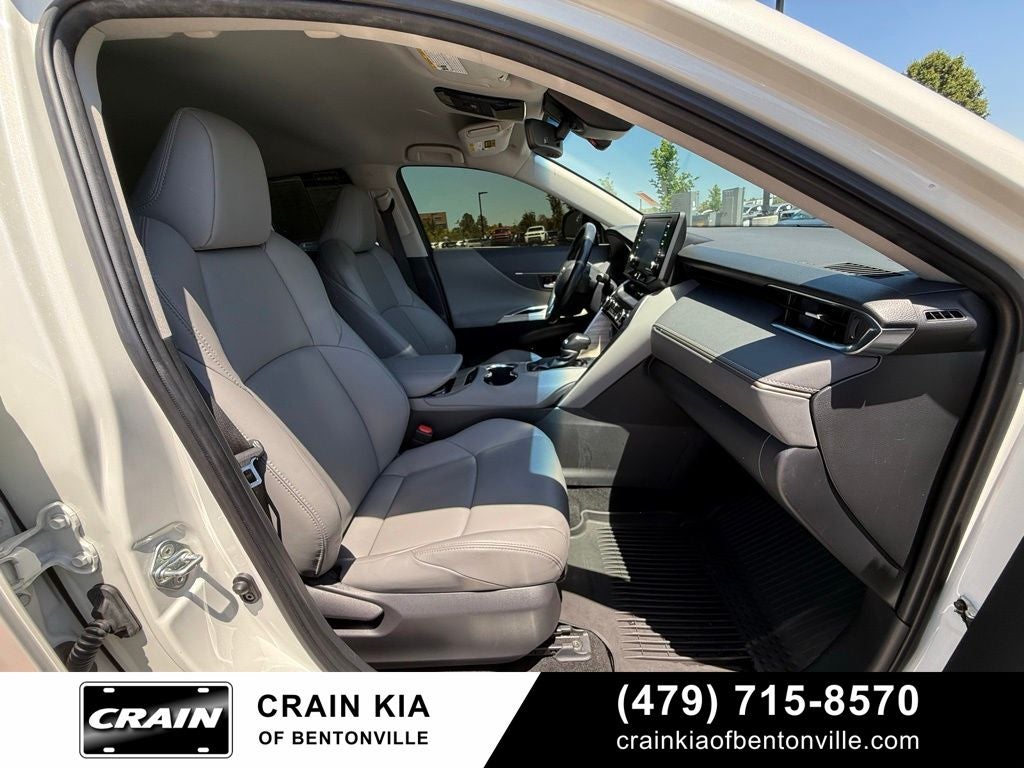 2022 Toyota Venza XLE - AWD