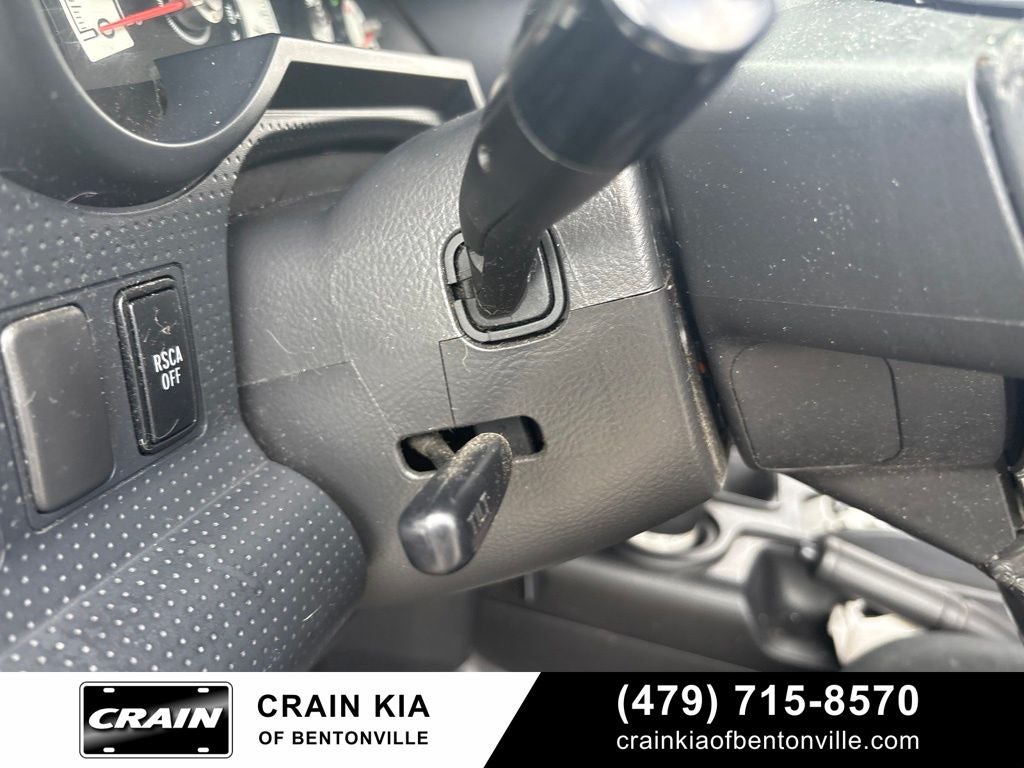 2010 Toyota FJ Cruiser Base - 4WD / CLEAN CARFAX