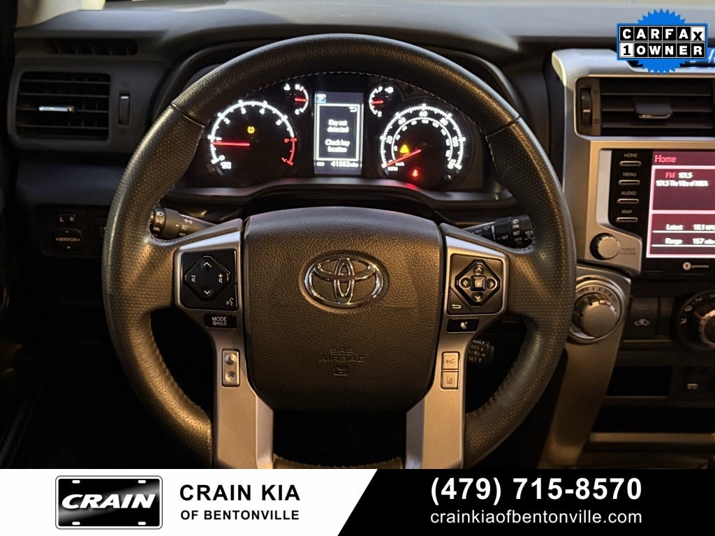 2024 Toyota 4Runner SR5 - 4WD / CLEAN CARFAX / ONE OWNER