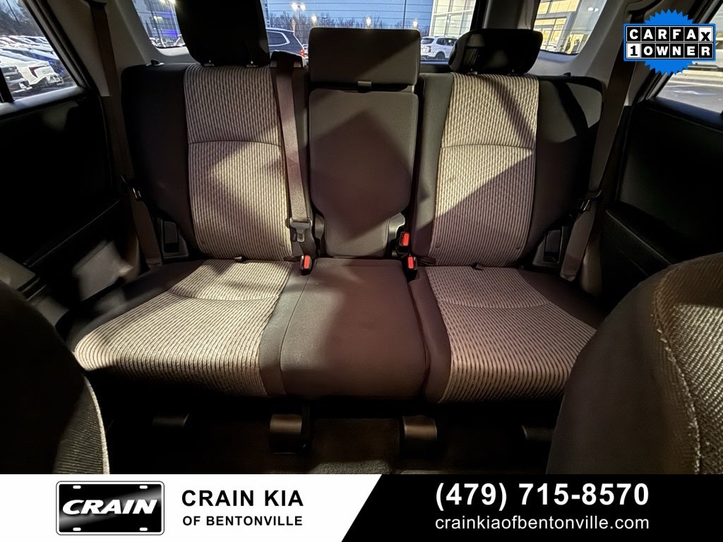 2024 Toyota 4Runner SR5 - 4WD / CLEAN CARFAX / ONE OWNER