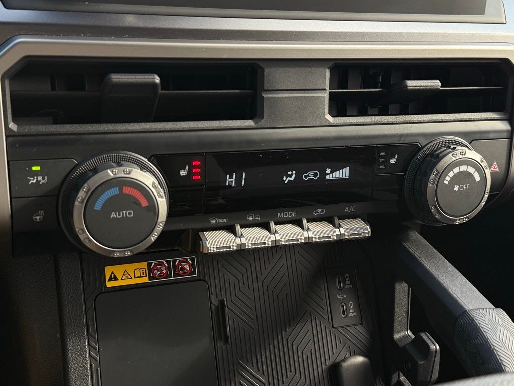 2025 Toyota 4Runner TRD Sport - 4WD / CLEAN CARFAX / ONE OWNER