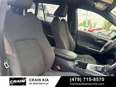2022 Toyota RAV4 Hybrid SE - AWD / CLEAN CARFAX / ONE OWNER