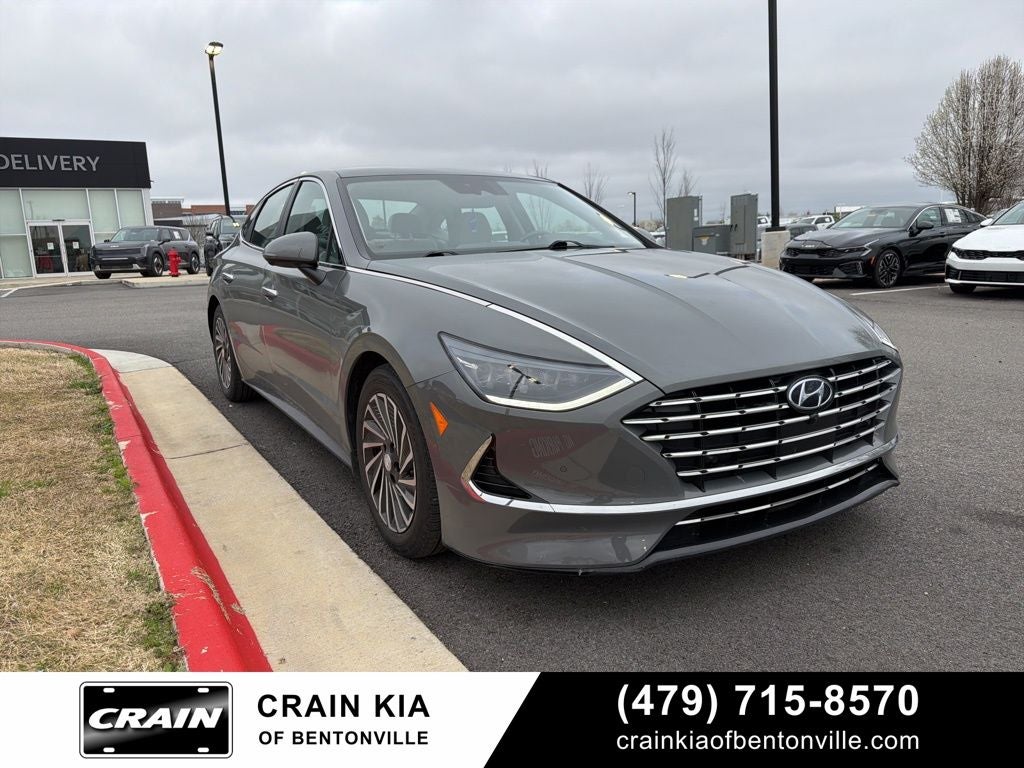 2022 Hyundai Sonata Hybrid Limited - CLEAN CARFAX / 51 HWY MPG / SOLAR PANEL ROOF