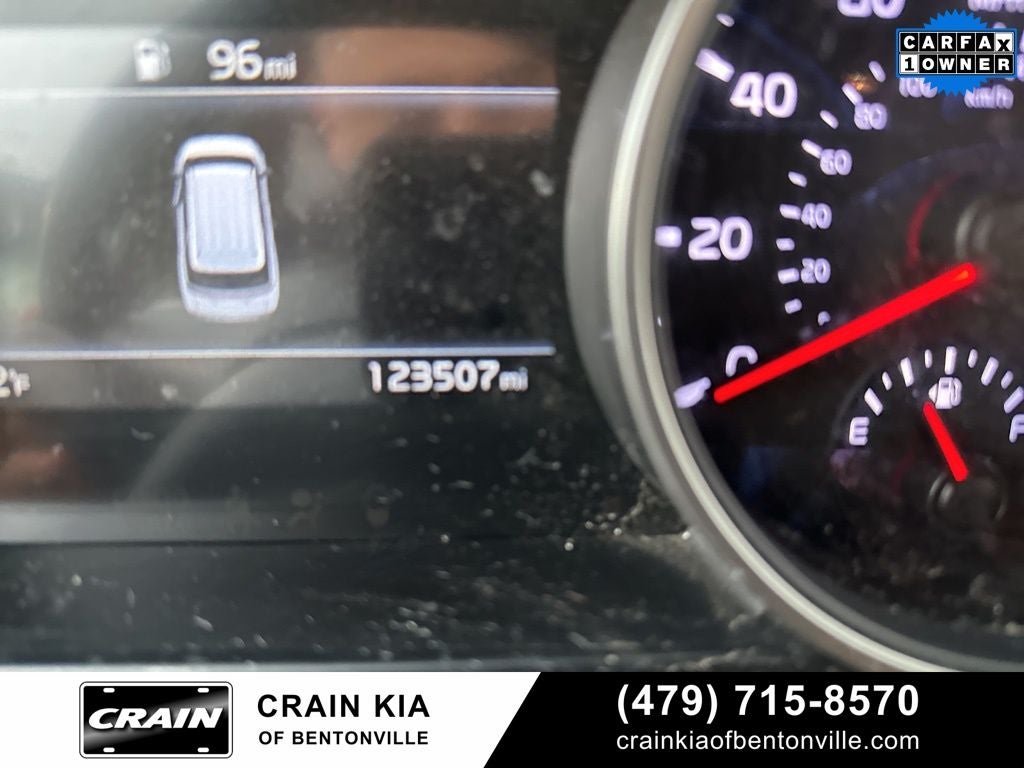 2022 Kia Carnival LXS - 8 SEATS / CLEAN CARFAX / ONE OWNER