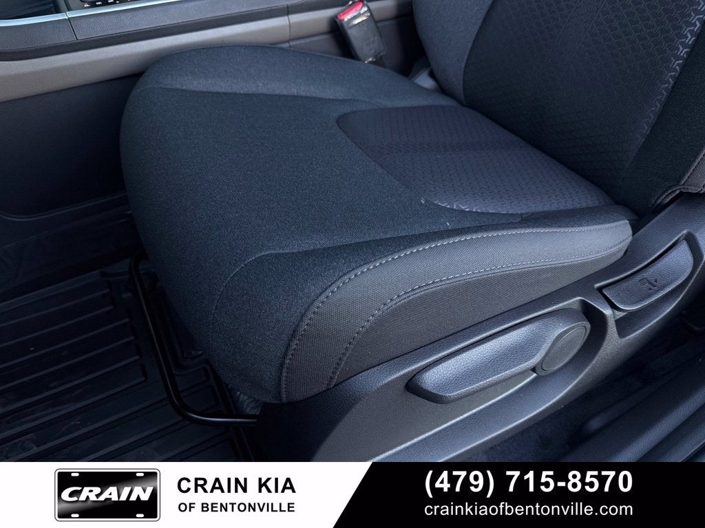 2027 Kia Carnival LX