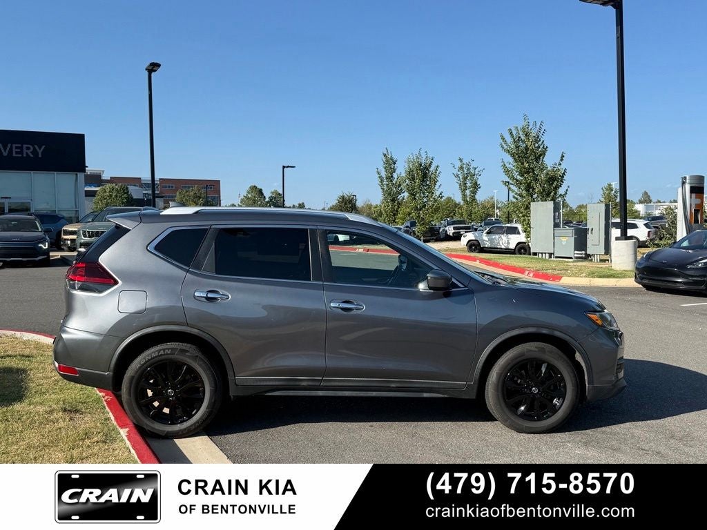 2018 Nissan Rogue SV - AWD