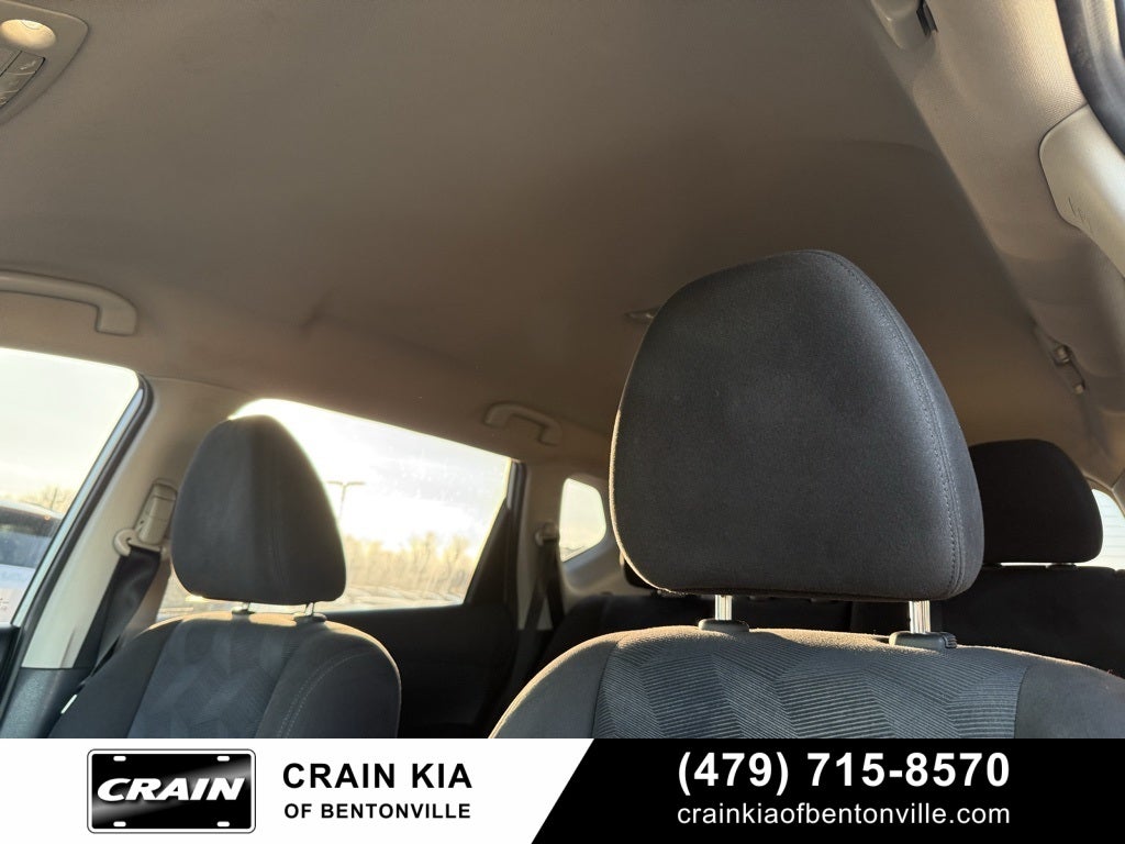 2015 Nissan Rogue S - AWD / CLEAN CARFAX