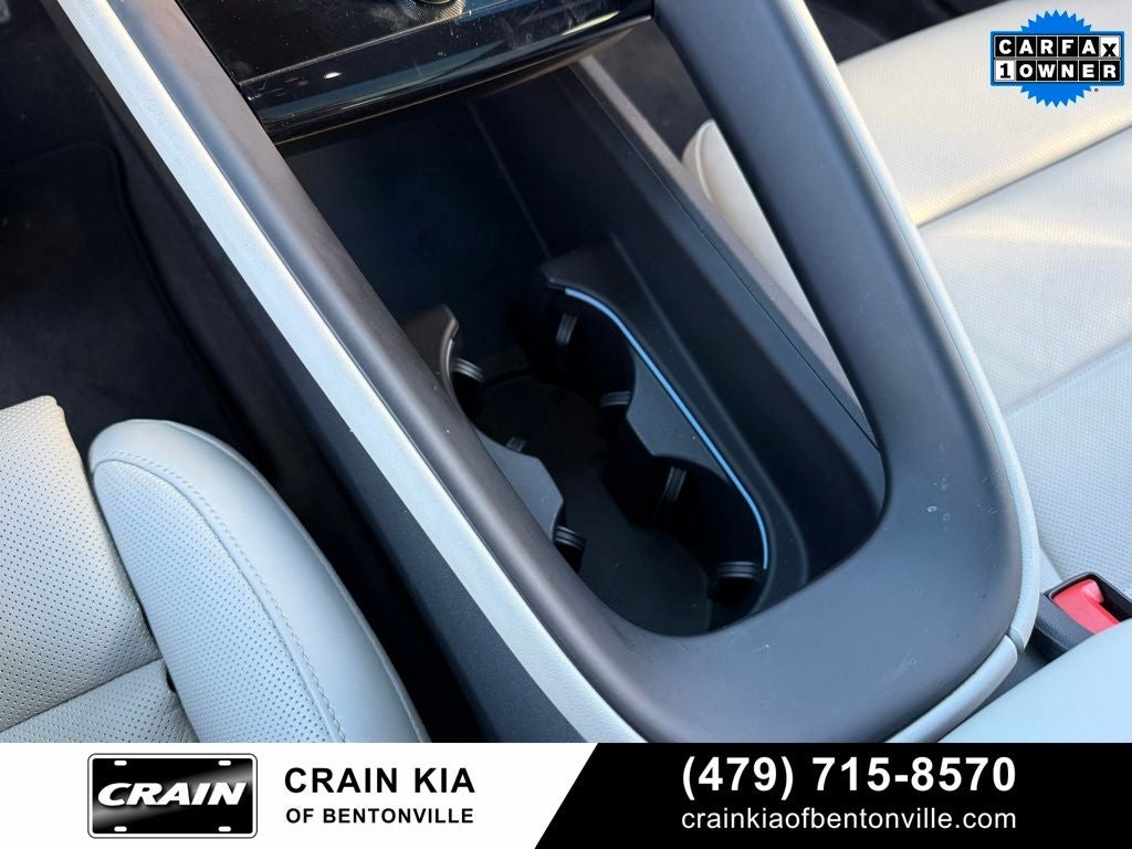 2024 Porsche Macan Electric 4 - AWD / PANORAMIC SUNROOF / ONE OWNER