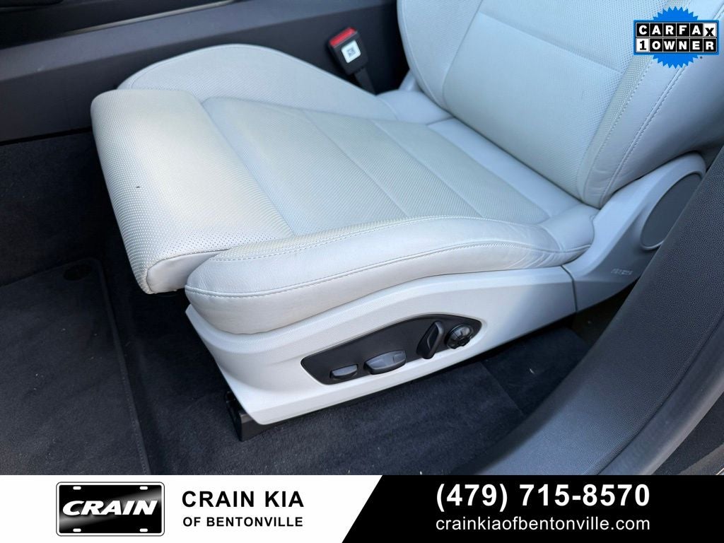 2024 Porsche Macan Electric 4 - AWD / PANORAMIC SUNROOF / ONE OWNER