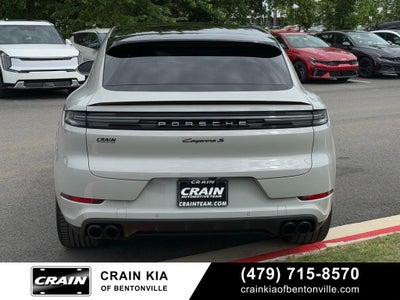 2024 Porsche Cayenne Coupe S - AWD / PANORAMIC SUNROOF / ONE OWNER