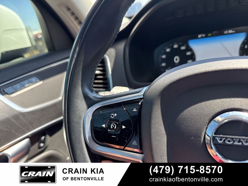 2020 Volvo XC90 T6 Momentum - AWD / PANORAMIC SUNROOF