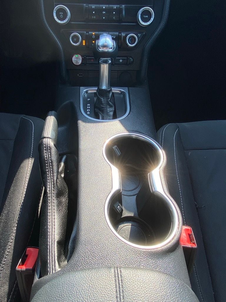 2020 Ford Mustang EcoBoost KEYLESS ENTRY / BLUETOOTH / BACK UP CAM