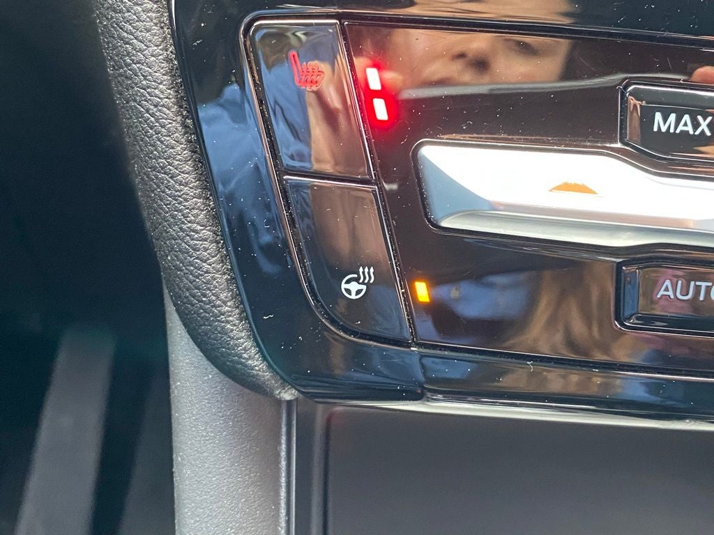 2022 Ford Explorer ST 4X4 / HEATED SEATS / 3RD ROW