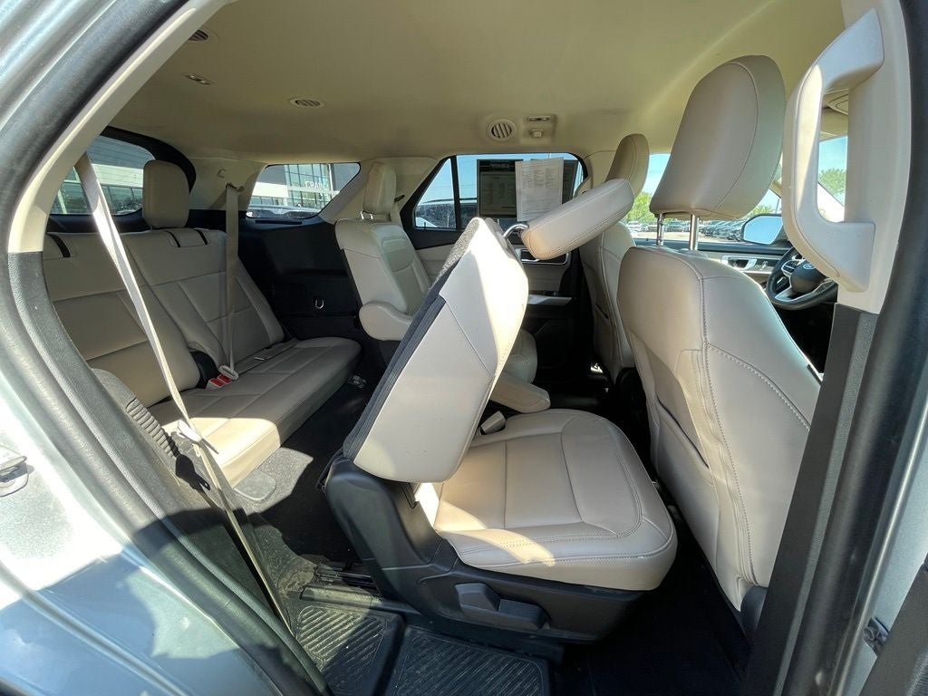 2023 Ford Explorer XLT HEATED SEATS / ONE OWNER