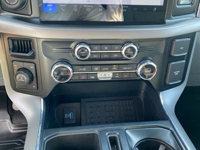 2024 Ford F-150 XLT ONE OWNER / CLEAN CARFAX