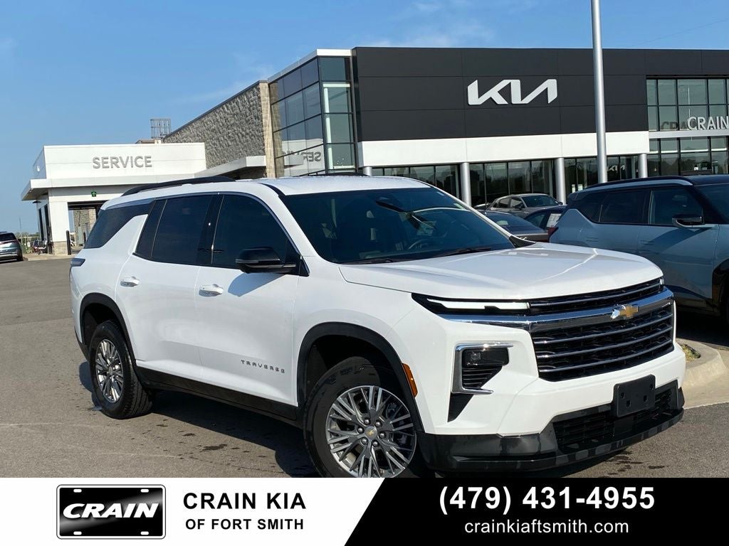 2024 Chevrolet Traverse LT
