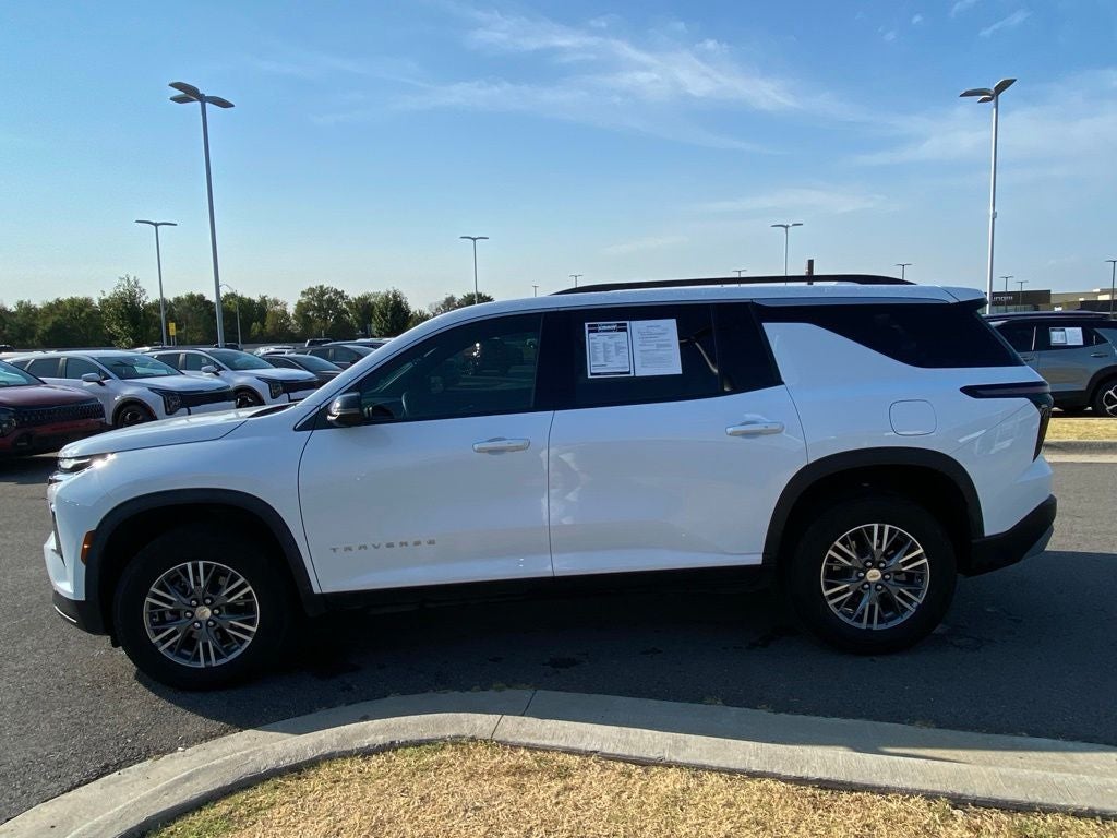 2024 Chevrolet Traverse LT