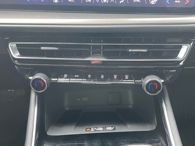 2025 Chevrolet Traverse LT CLEAN CARFAX / ONE OWNER