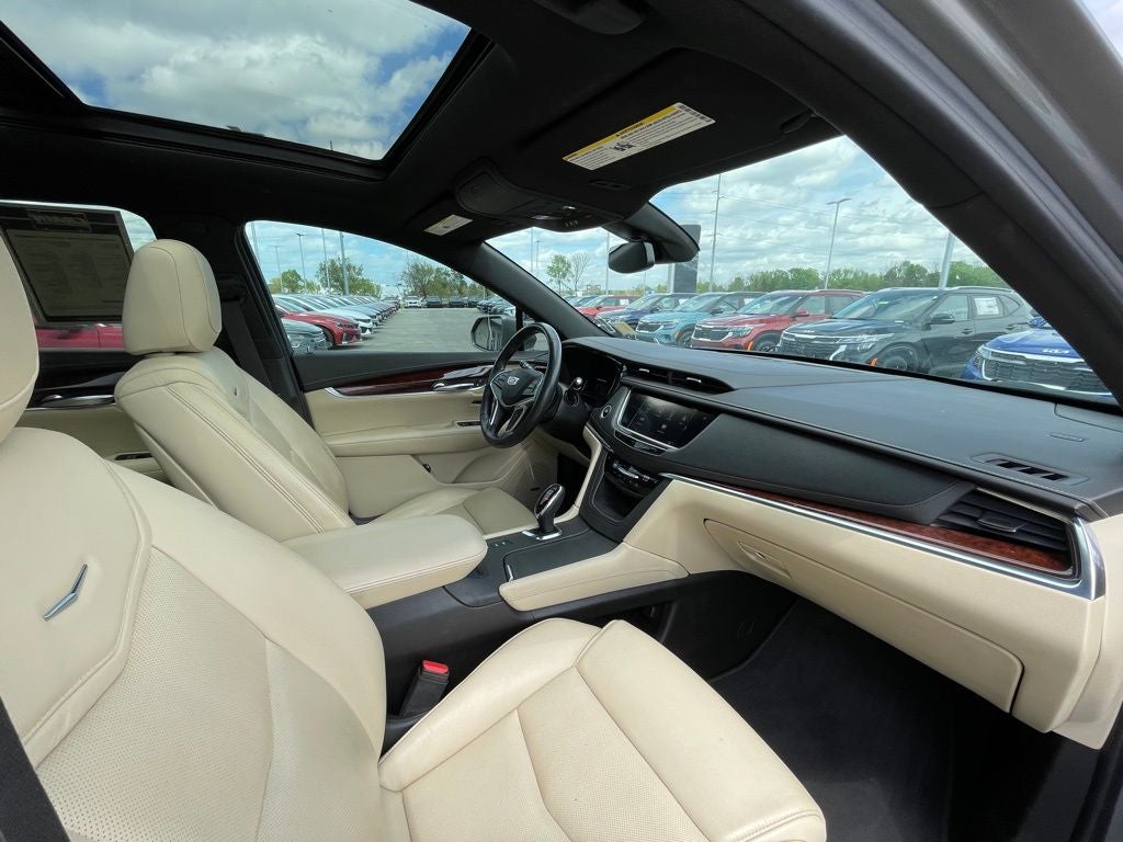 2019 Cadillac XT5 Luxury AWD / HEATED SEATS / MOONROOF