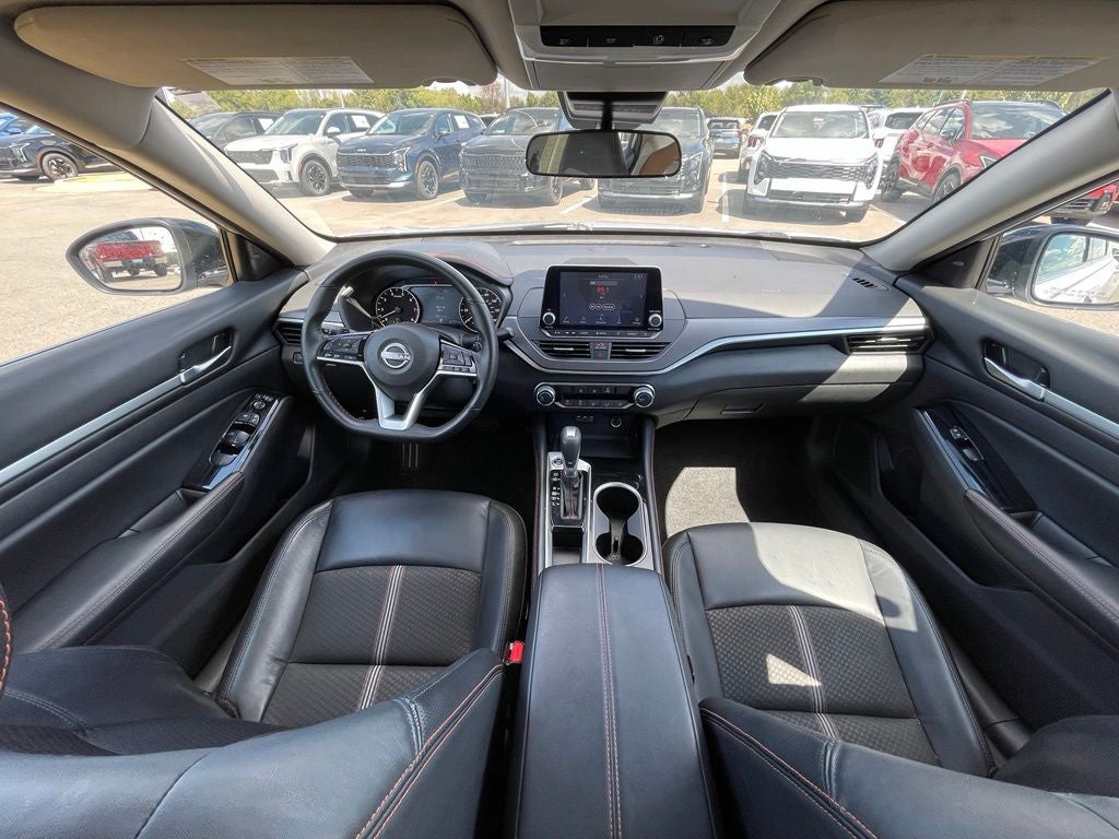 2025 Nissan Altima 2.5 SR ONE OWNER / POWER DRIVERS SEAT / BLIND SPOT