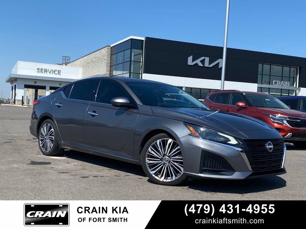 2023 Nissan Altima 2.5 SL CLEAN CARFAX / HEATED SEATS