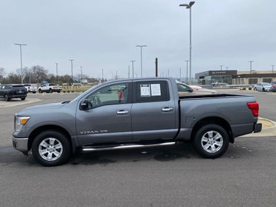 2018 Nissan Titan SV 4X4 / NAV / HEATED SEATS