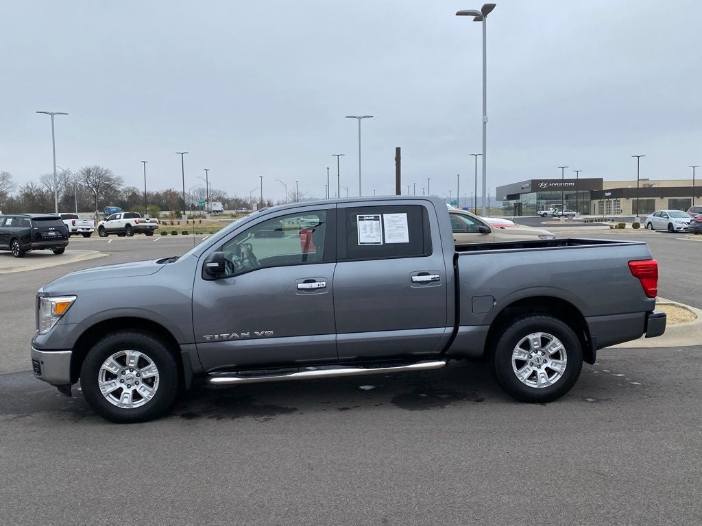 2018 Nissan Titan SV 4X4 / NAV / HEATED SEATS