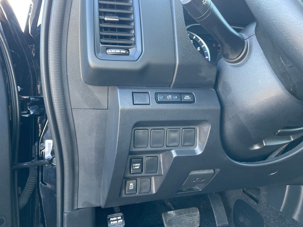 2023 Nissan Frontier S