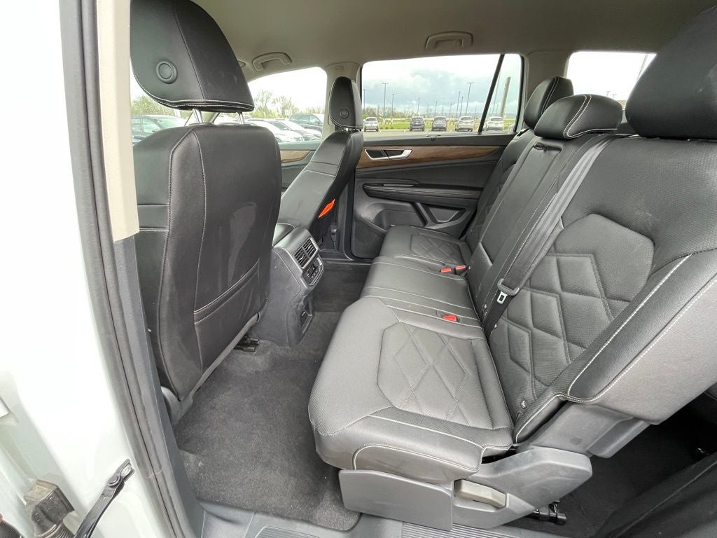 2025 Volkswagen Atlas 2.0T SE w/Technology ONE OWNER / HEATED SEATS