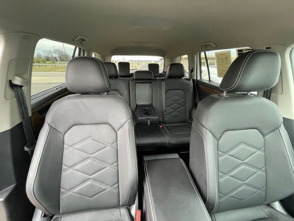 2025 Volkswagen Atlas 2.0T SE w/Technology ONE OWNER / HEATED SEATS