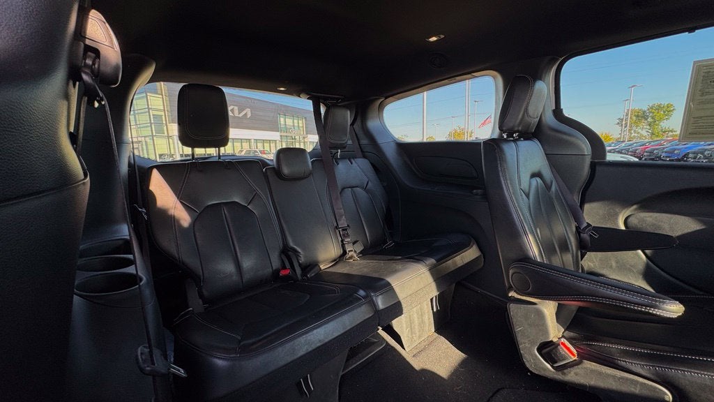 2024 Chrysler Pacifica Touring L HEATED SEATS / LEATHER / 3RD ROW