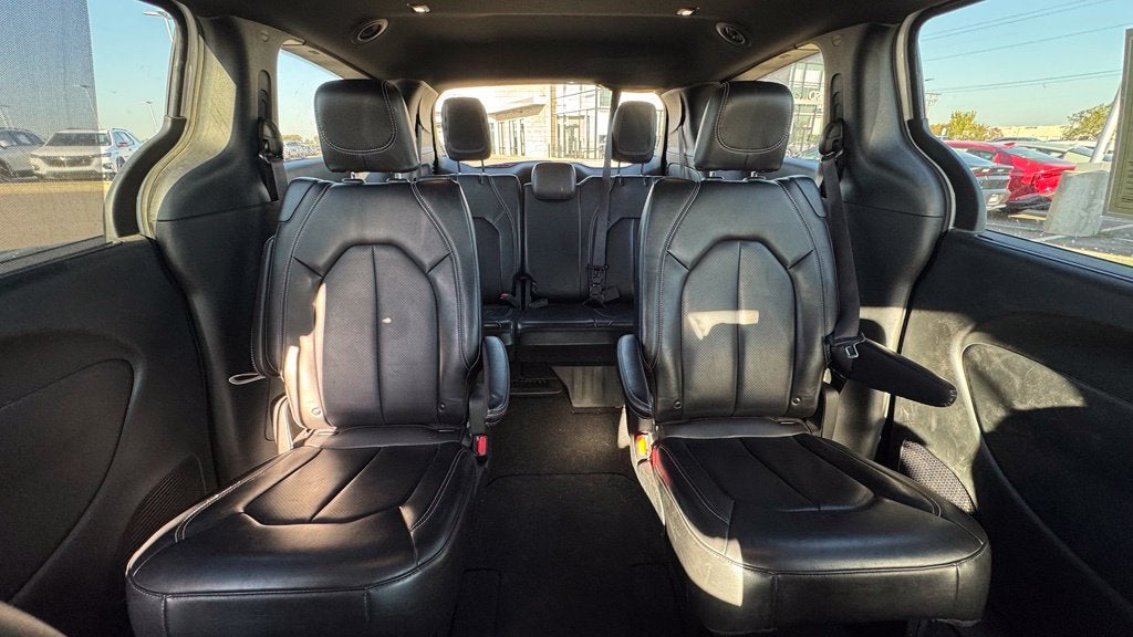 2024 Chrysler Pacifica Touring L HEATED SEATS / LEATHER / 3RD ROW