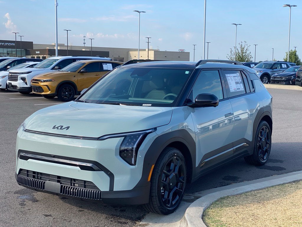 2027 Kia EV3 Base
