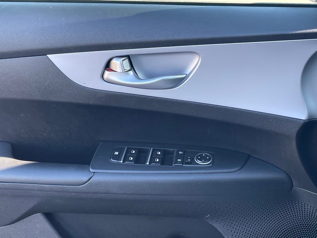 2024 Kia Forte LXS CPO / ONE OWNER