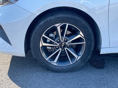 2024 Kia Forte LXS CPO / ONE OWNER