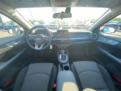 2024 Kia Forte LXS CPO / TECH PACKAGE