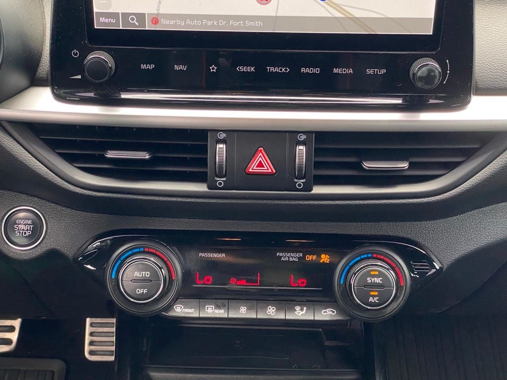 2024 Kia Forte GT ONE OWNER / CLEAN CARFAX / NAV