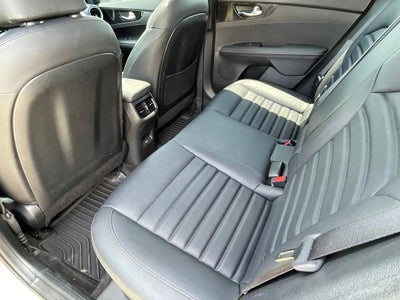2023 Kia Forte GT-Line SUNROOF / NAV / HEATED SEATS