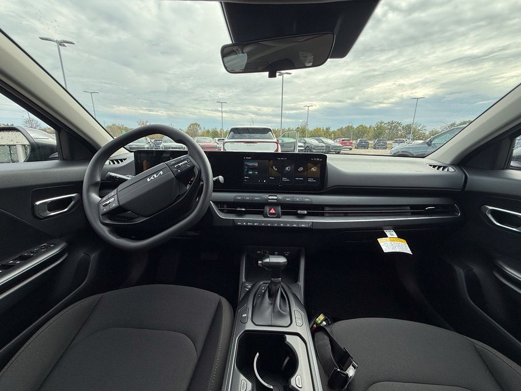 2027 Kia K4 LX